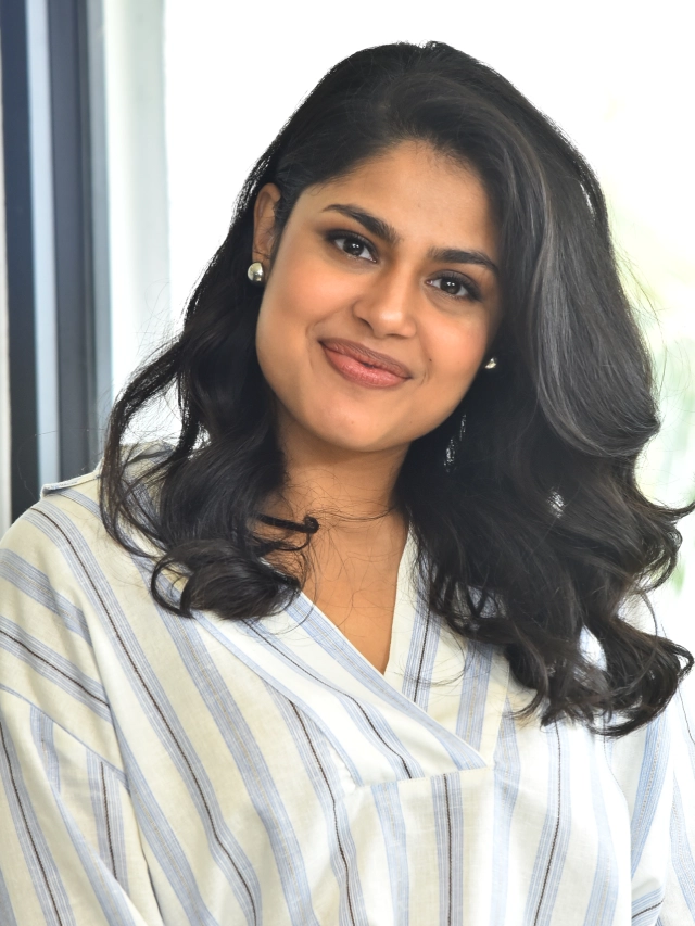 Faria Abdullah Stylish Looks