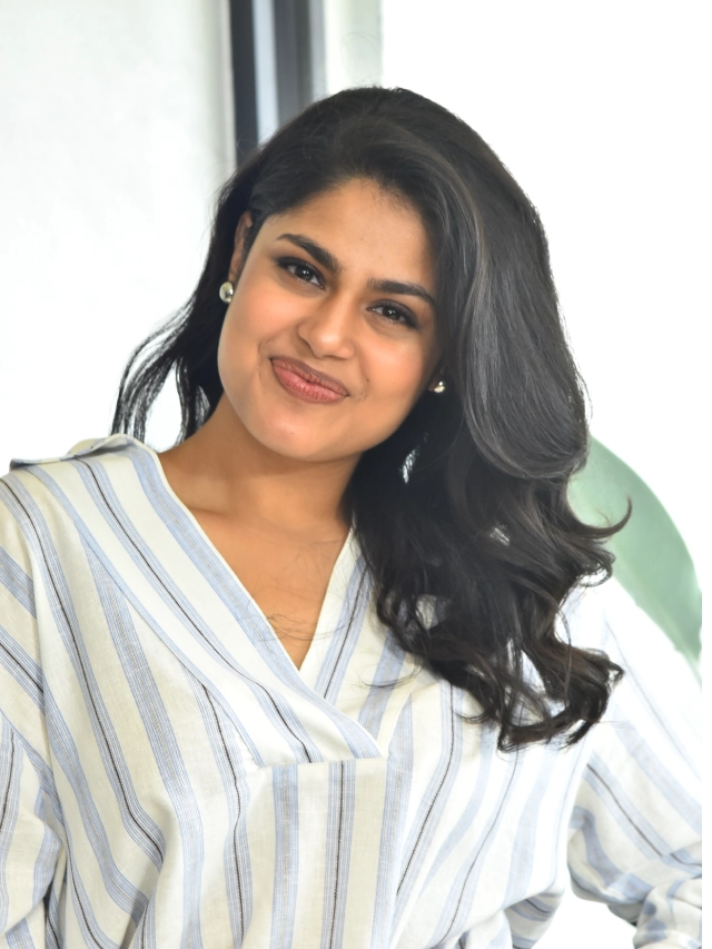 Faria Abdullah Stylish Looks