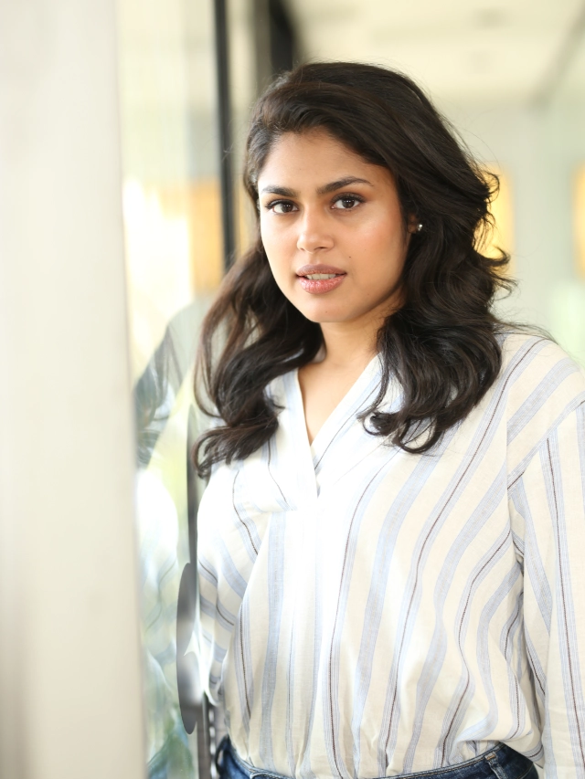 Faria Abdullah Stylish Looks