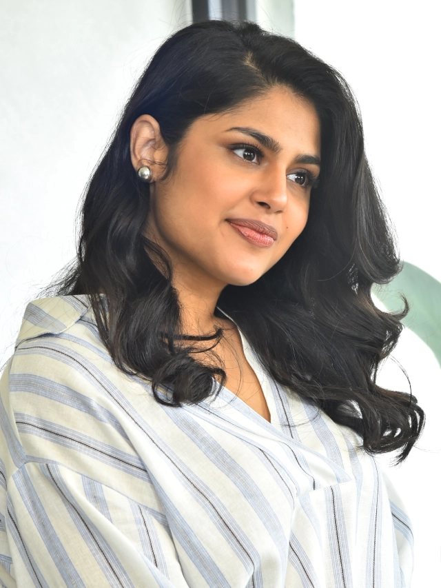 Faria Abdullah Stylish Looks