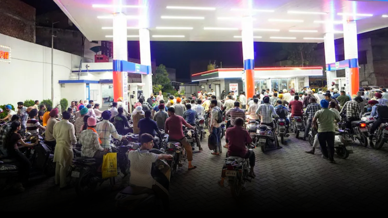 Fuel shortage : పెట్రోల్, డీజిల్ కొరతకు అసలు కారణం ఇదే.. అందుకే ఈ కష్టాలు..!?
