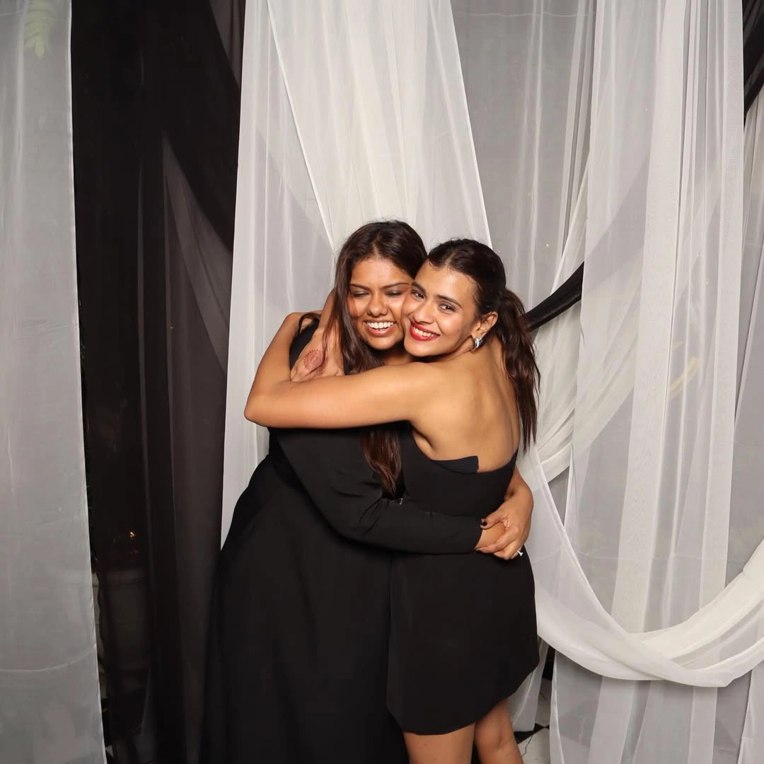 Hebah Patel Enjoying Party with Friends