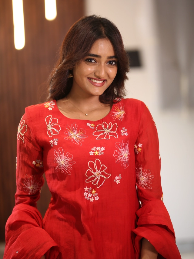 Hrithika Srinivas Cute Looks