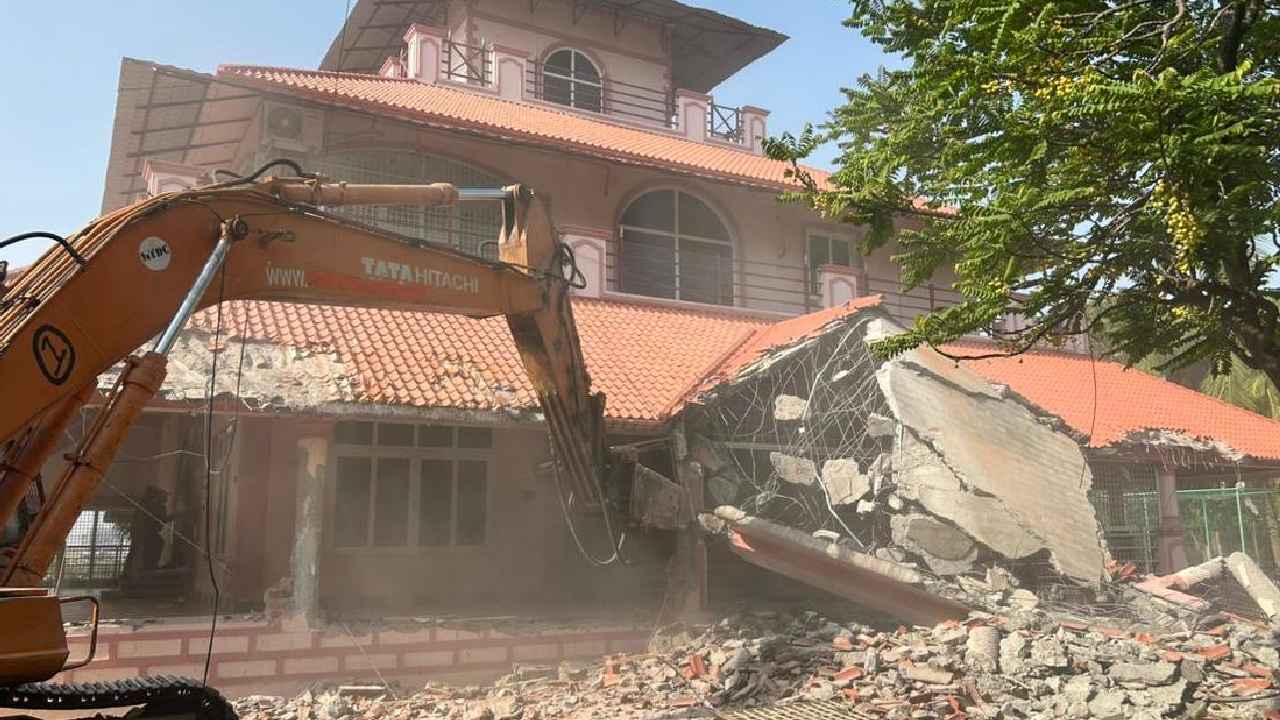 Hydraa Operation: అమీన్‌పూర్‌లో హైడ్రా భారీ ఆపరేషన్.. 6 అంతస్తుల భవనం కూల్చివేత