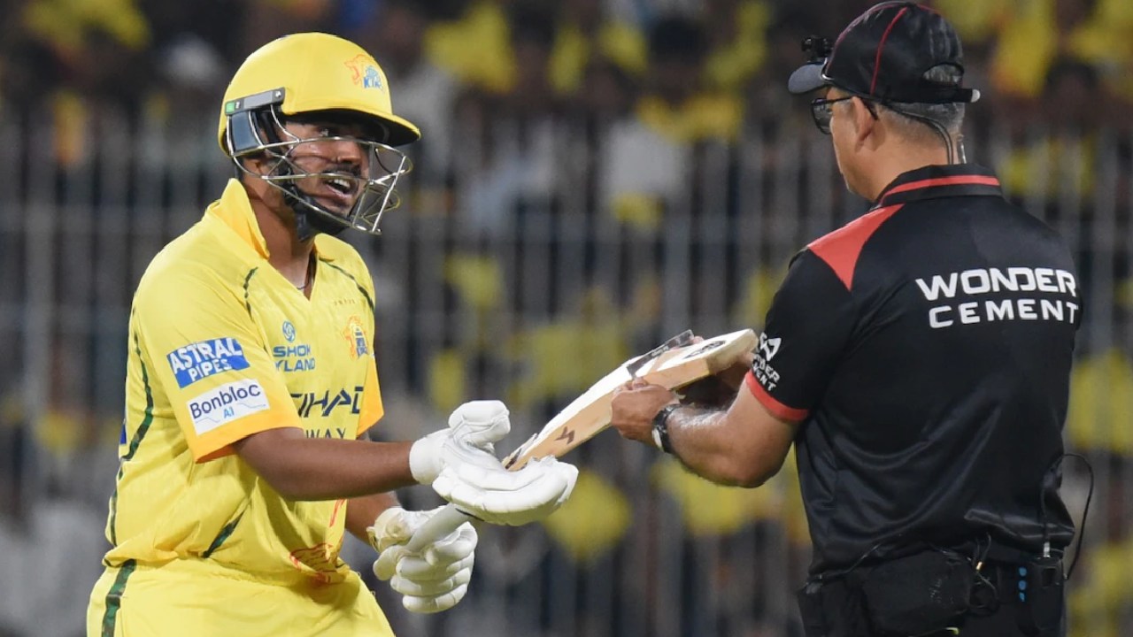 Ayush Mhatre : గేజ్ టెస్టులో విఫ‌ల‌మైన బ్యాట్‌తోనే విధ్వంసం సృష్టించిన ఆయుష్ మాత్రే.. అంపైర్ అలాఎలా ఆడ‌నిచ్చాడంటే?