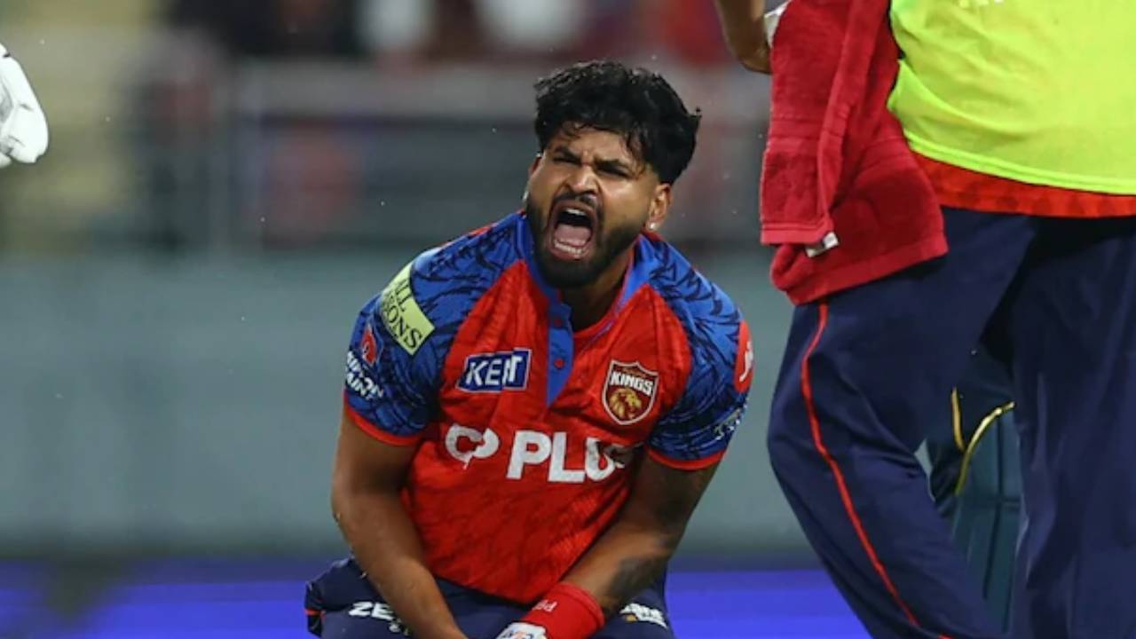 Shreyas Iyer : గుజ‌రాత్ పై విజ‌యం.. పంజాబ్ కెప్టెన్ శ్రేయ‌స్ అయ్య‌ర్‌కు భారీ జ‌రిమానా.. మ‌రోసారి ఇలాగే జ‌రిగితే..