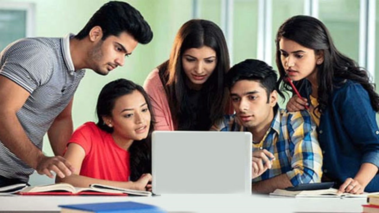 AP WCD Jobs 2026 : AP నిరుద్యోగులకు అలర్ట్.. ఆ జిల్లాలో 171 ఉద్యోగాలకు నోటిఫికేషన్‌.. పరీక్ష లేదు.. పది పాసైతే చాలు.. జాబ్ పక్కా..