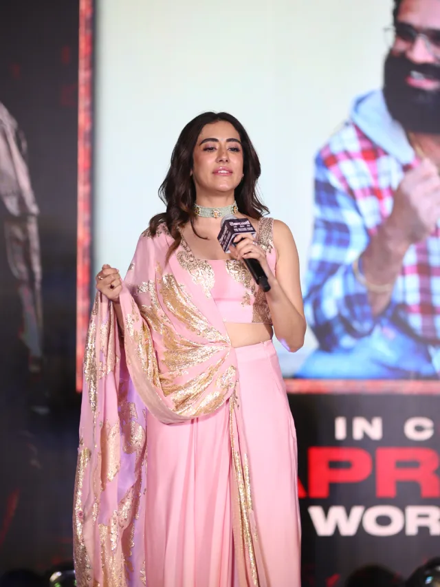 Jonita Gandhi Shines in Dacoit Pre Release Event