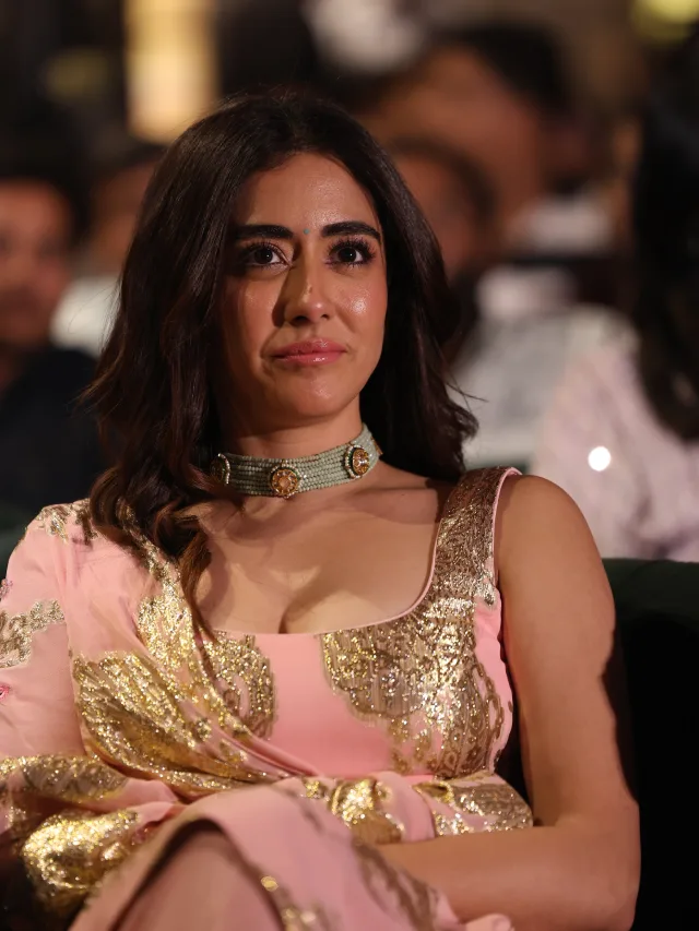 Jonita Gandhi Shines in Dacoit Pre Release Event