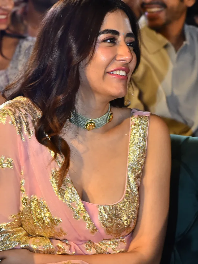 Jonita Gandhi Shines in Dacoit Pre Release Event