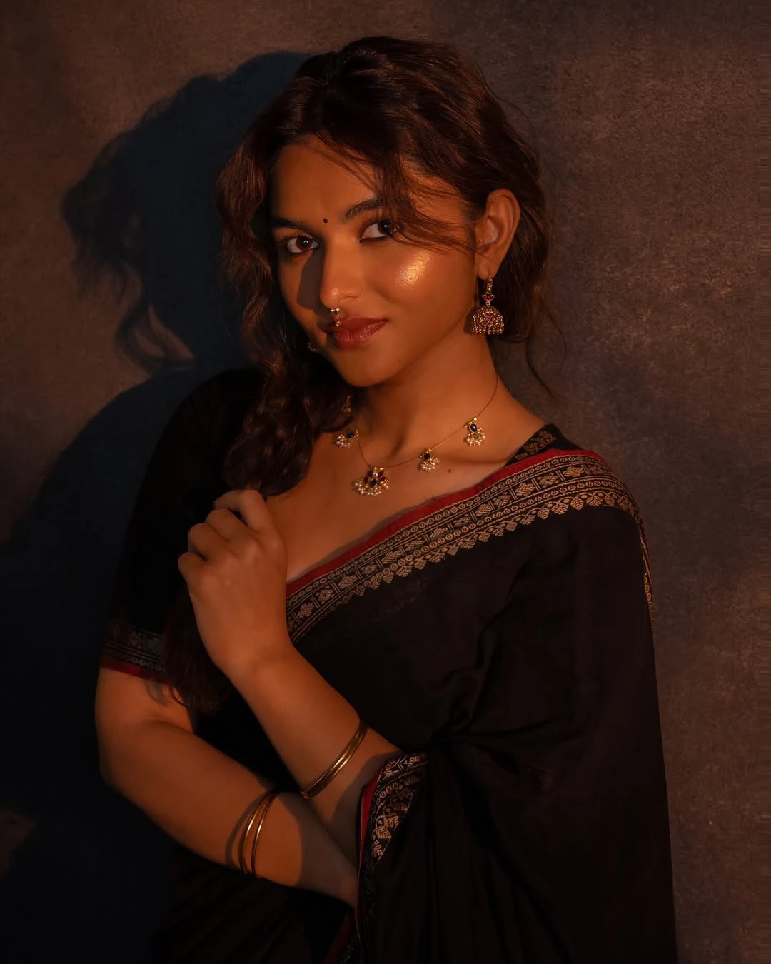 Kayadu Lohar Sizzling Photos