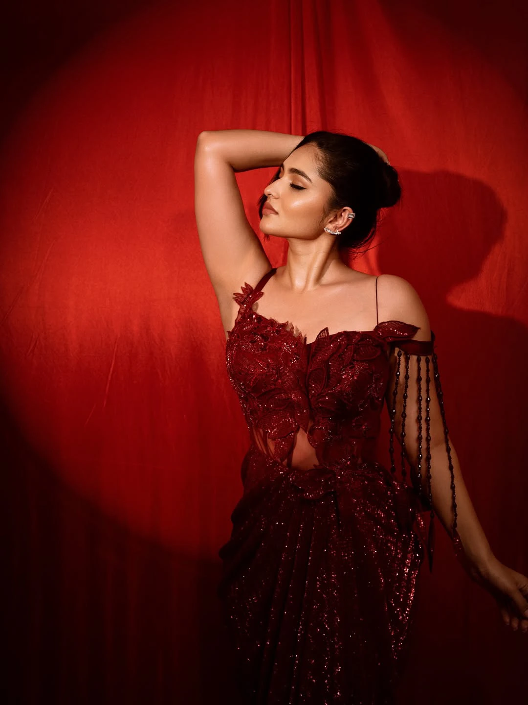 Kayadu Lohar Sizzling Photos