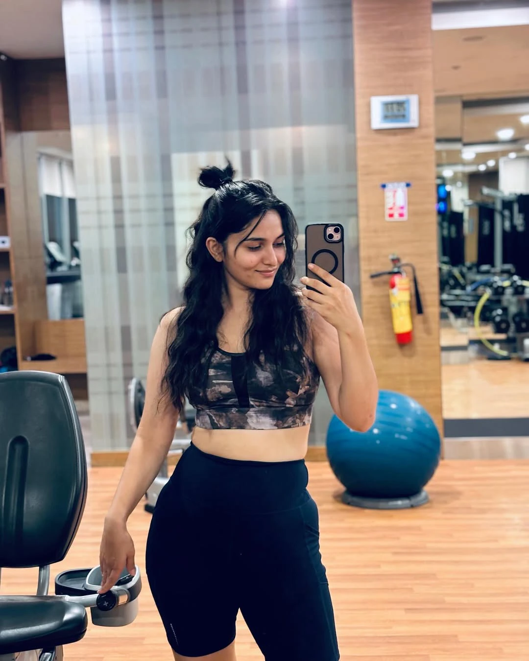 Kayadu Lohar Sizzling Photos