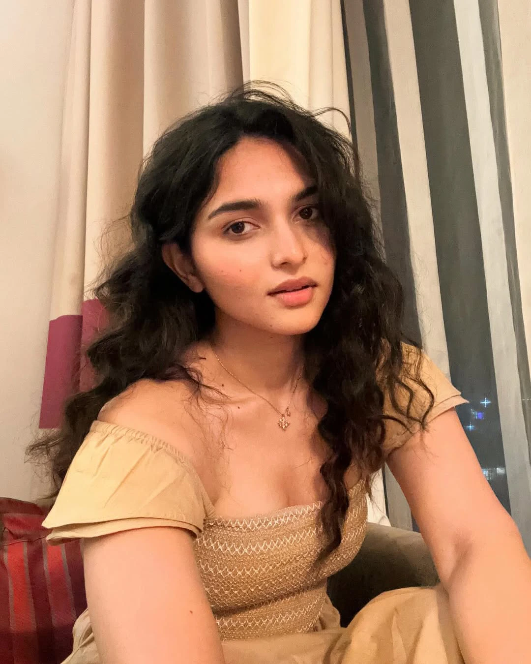 Kayadu Lohar Sizzling Photos