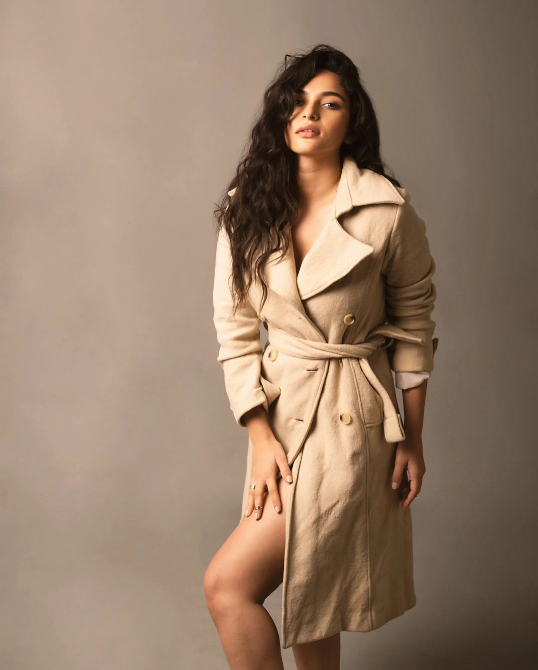 Kayadu Lohar Sizzling Photos