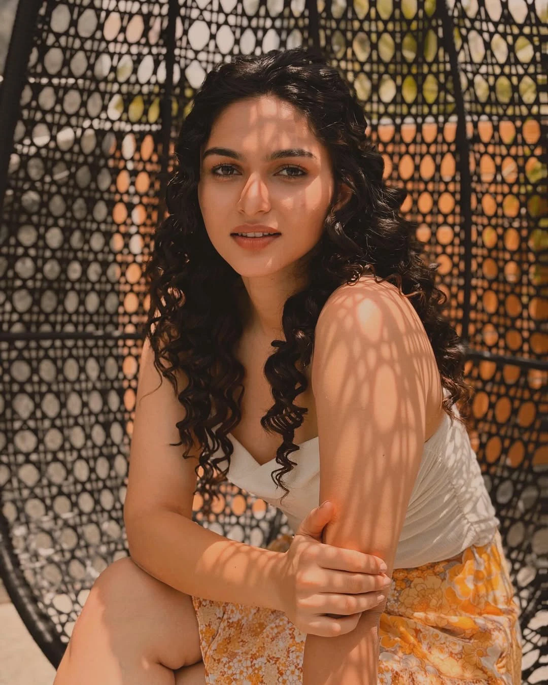 Kayadu Lohar Sizzling Photos