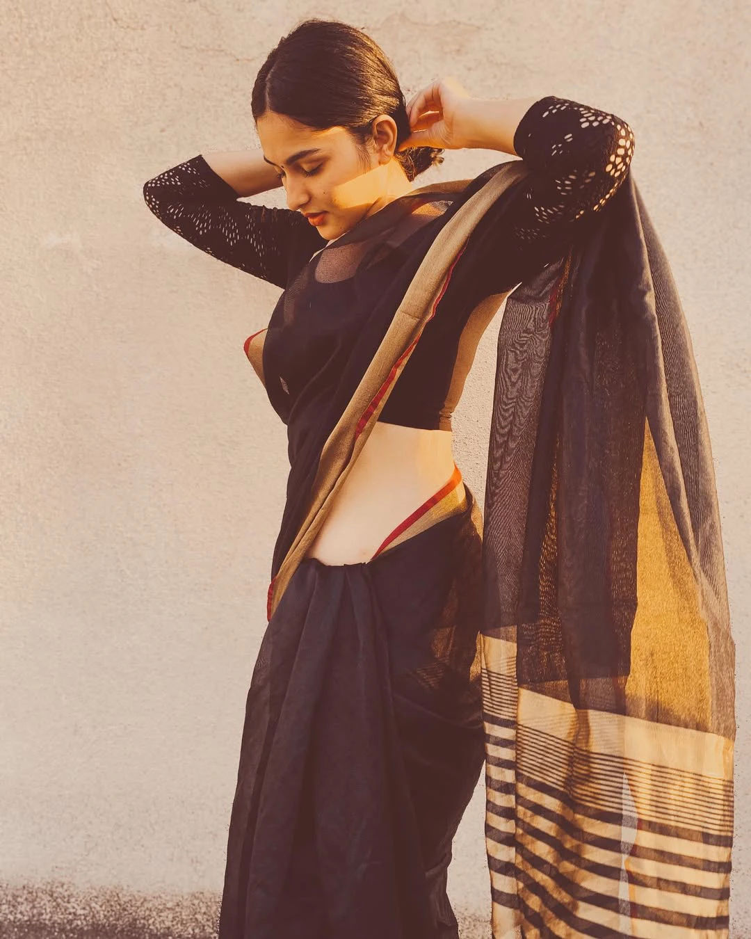 Kayadu Lohar Sizzling Photos