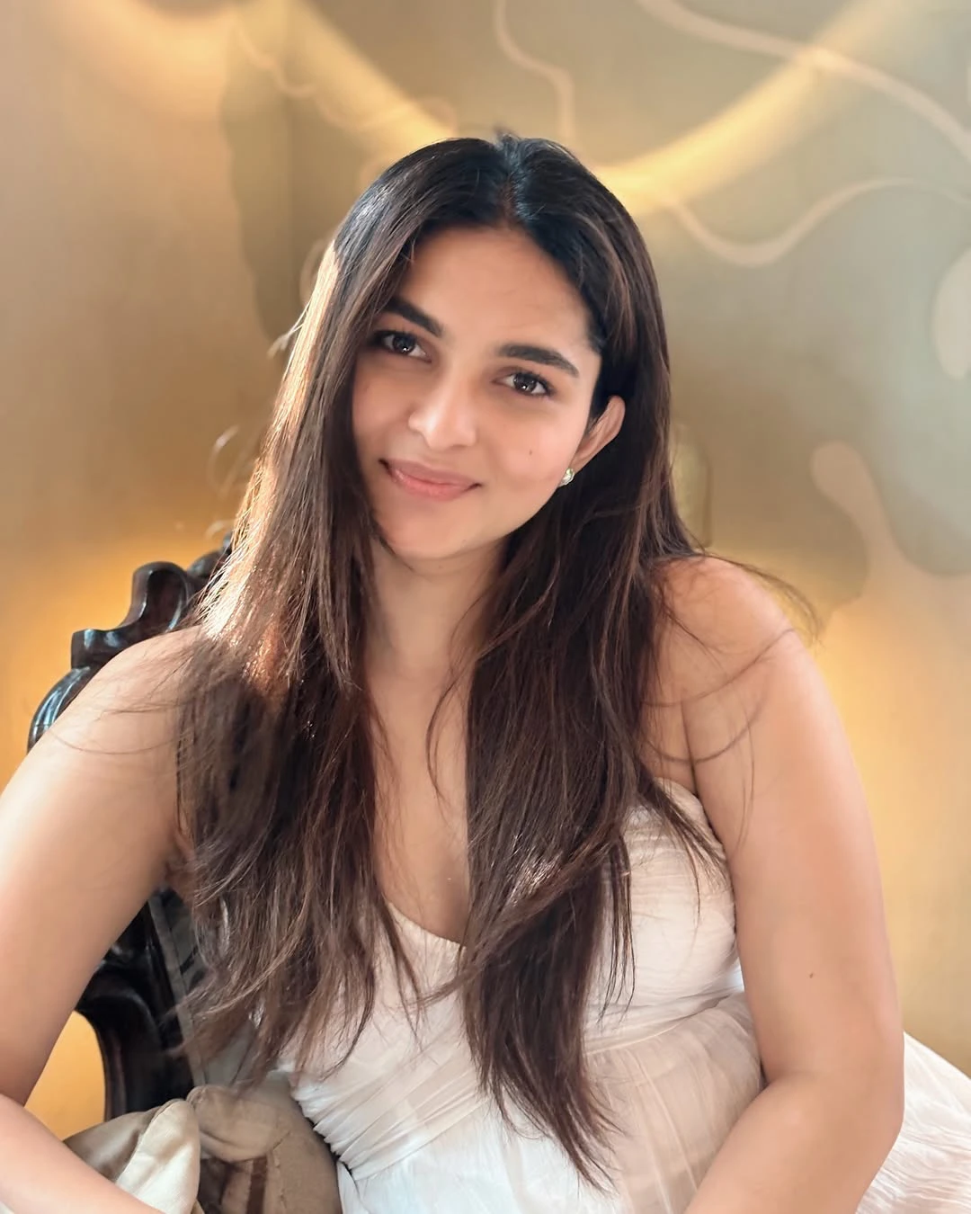 Kayadu Lohar Sizzling Photos