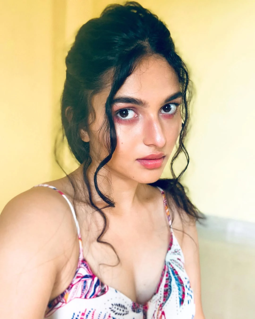 Kayadu Lohar Sizzling Photos