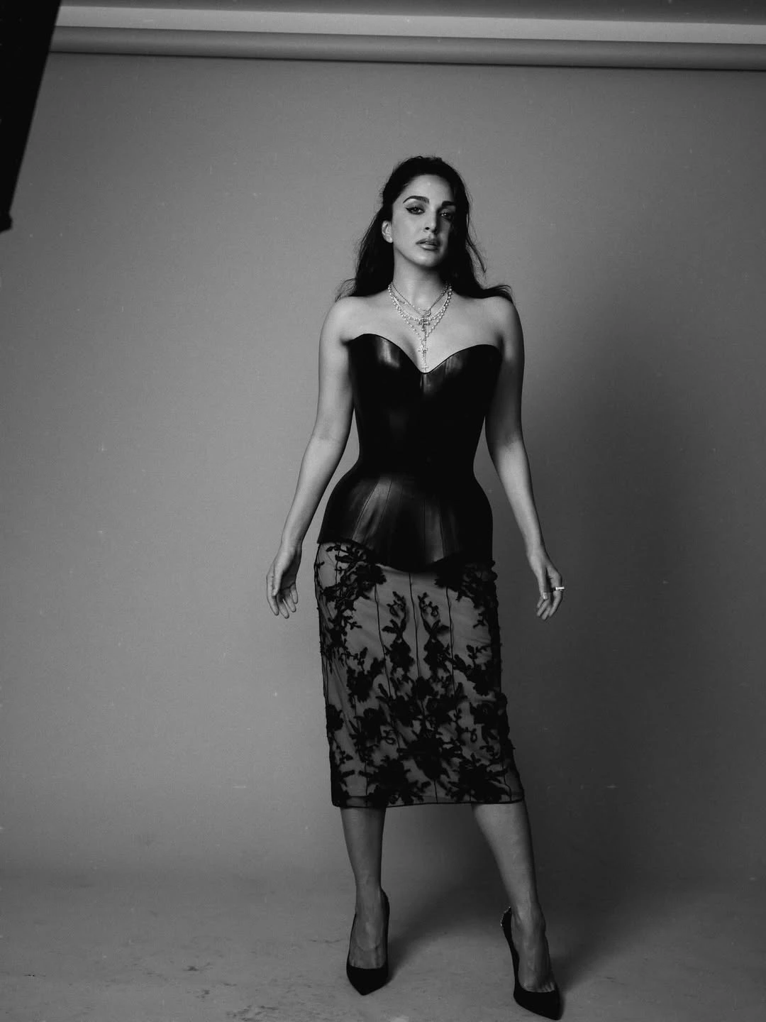 Kiara Advani Stunning Looks in Black Dress