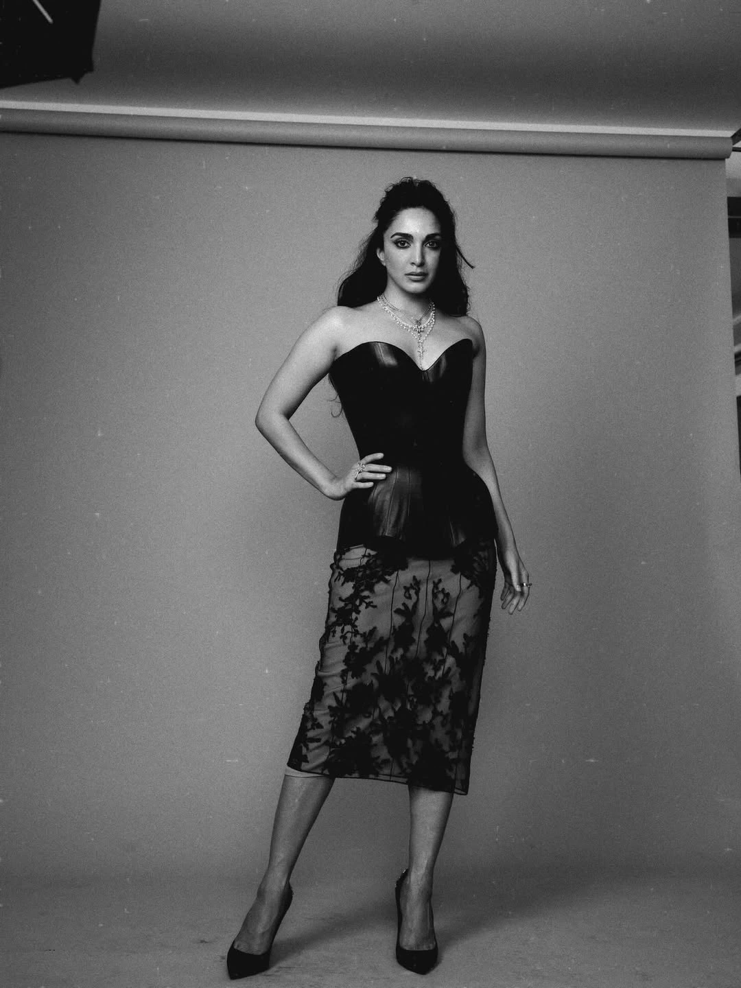 Kiara Advani Stunning Looks in Black Dress