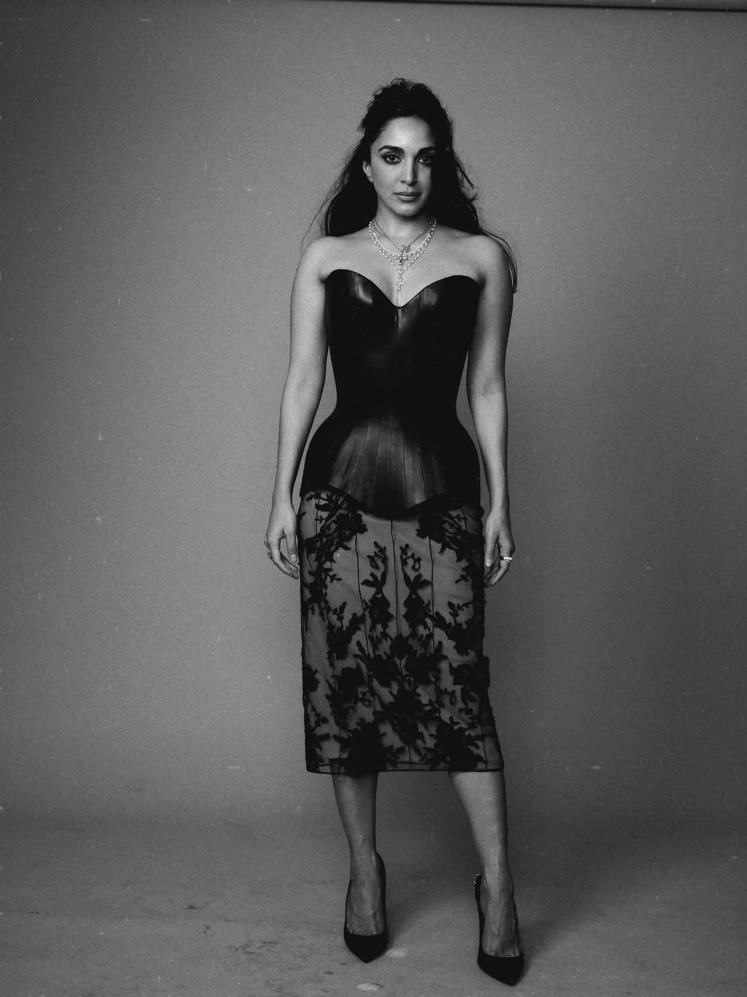 Kiara Advani Stunning Looks in Black Dress