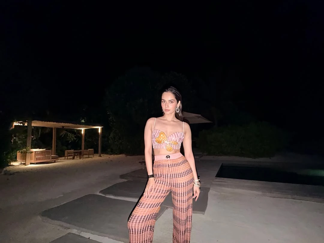 Manushi Chhillar Enjoying Vacation in Maldives