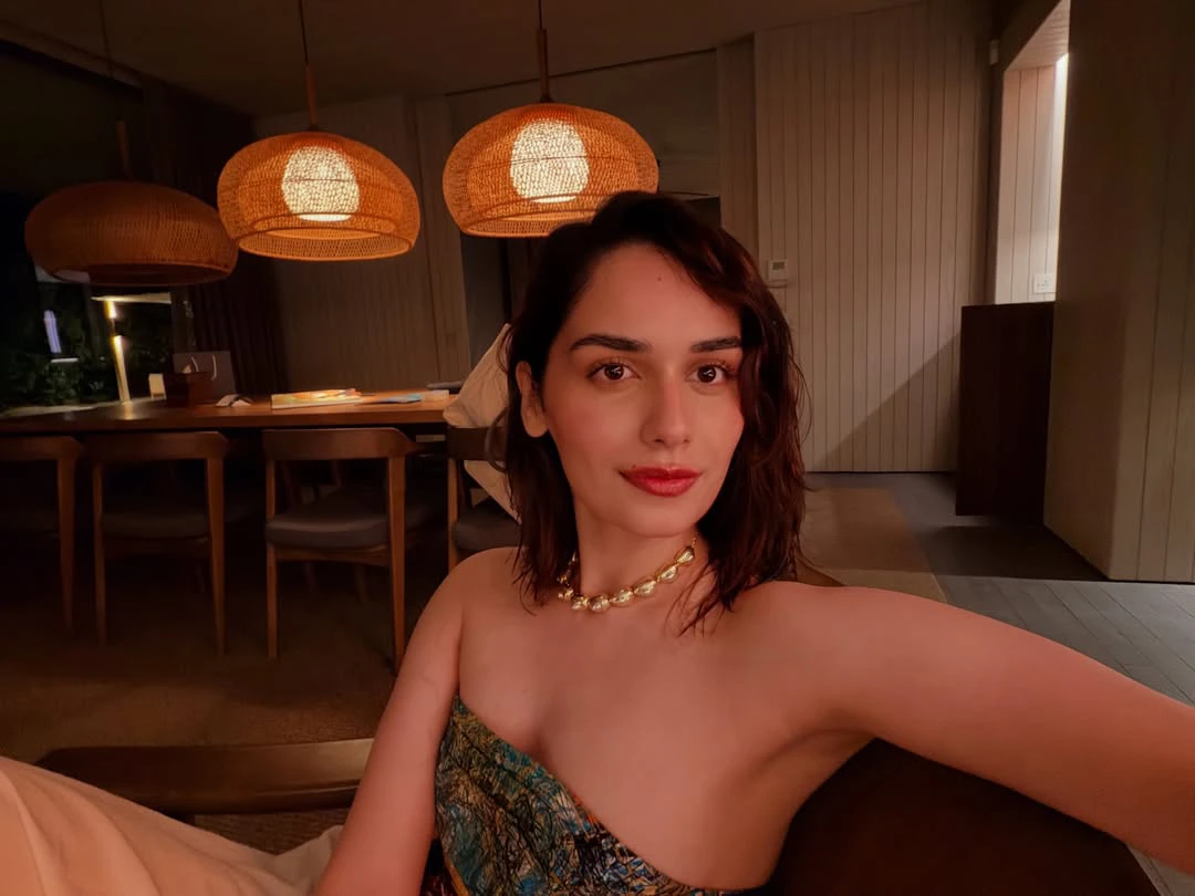 Manushi Chhillar Enjoying Vacation in Maldives