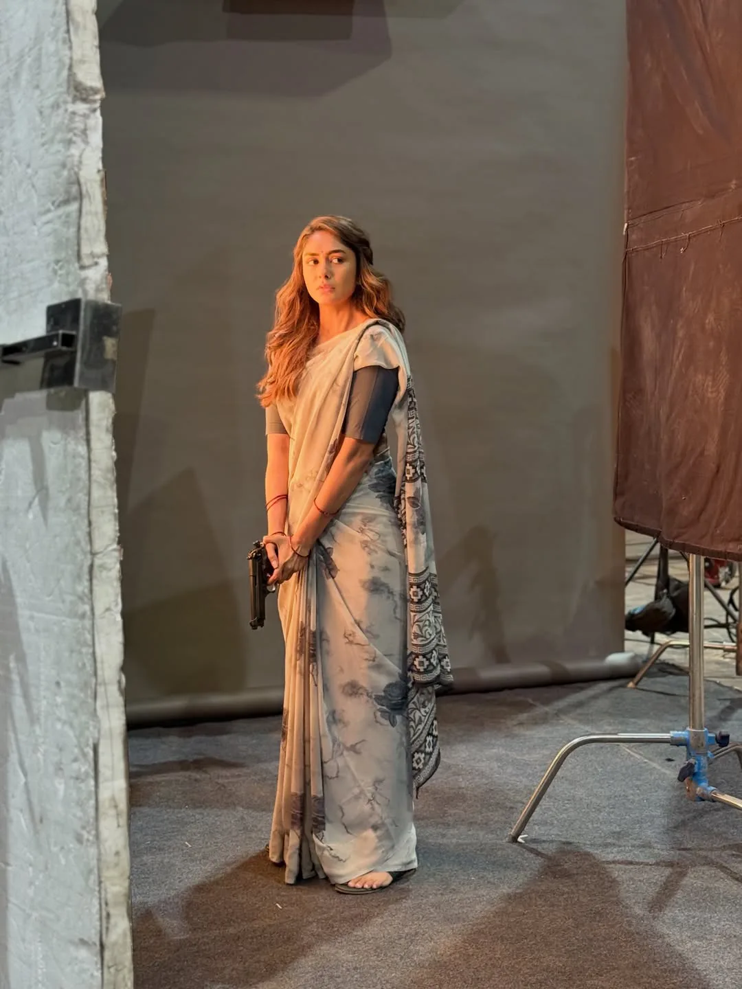 Mrunal Thakur shares working stills from Dacoit movie