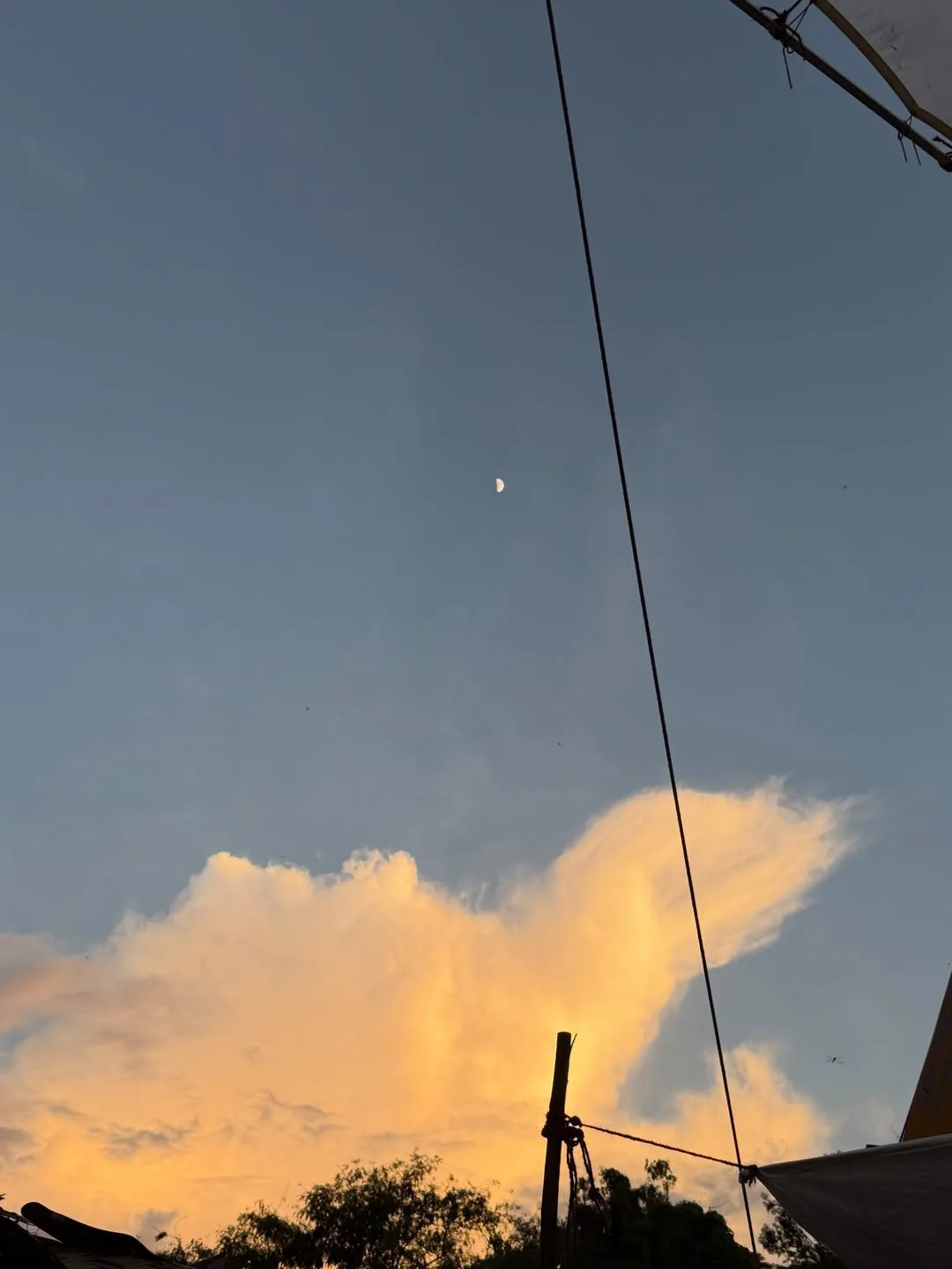 Mrunal Thakur shares working stills from Dacoit movie