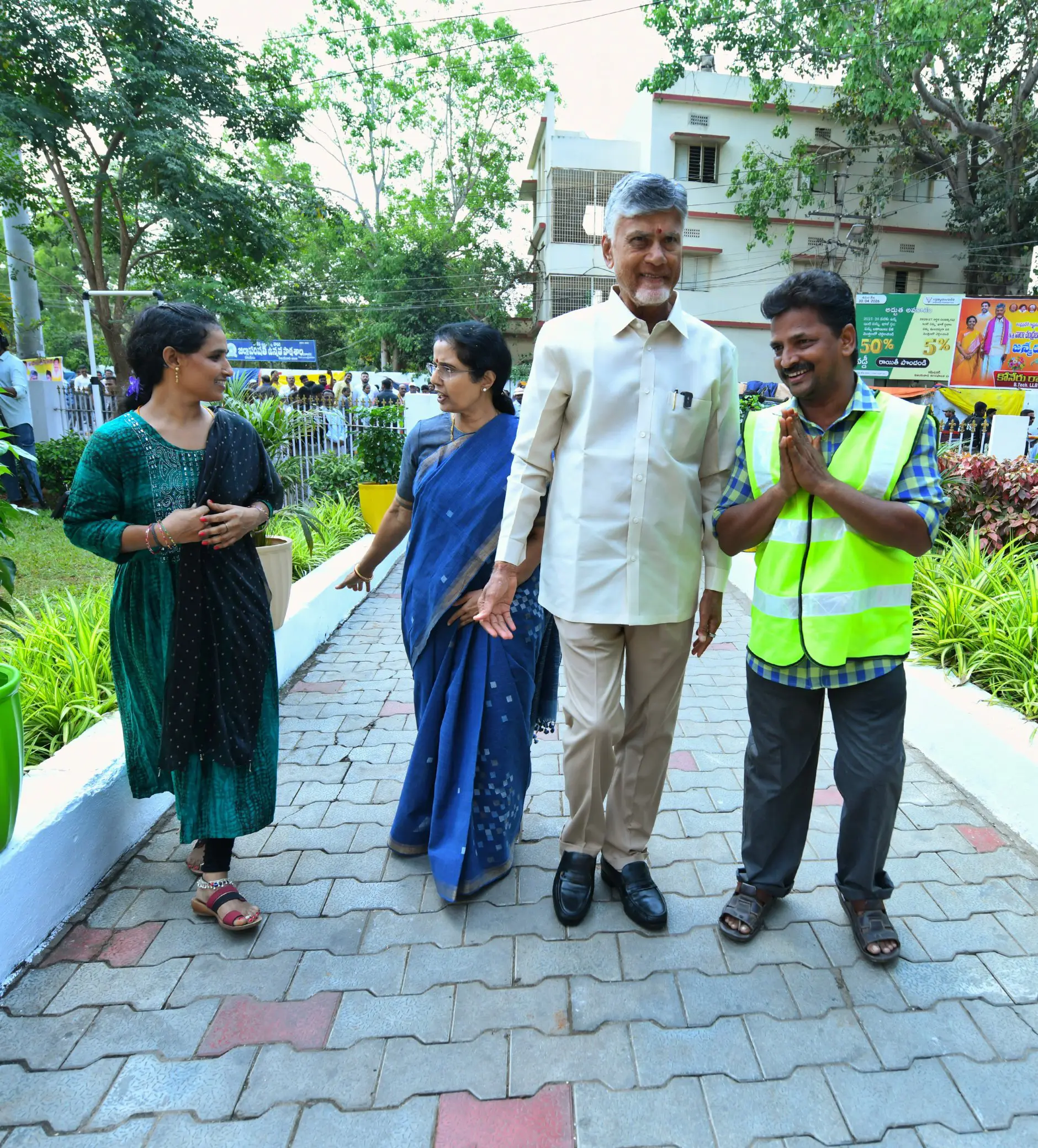 CM Nara Chandrababu Naidu Celebrates Birthday in Anna Canteen