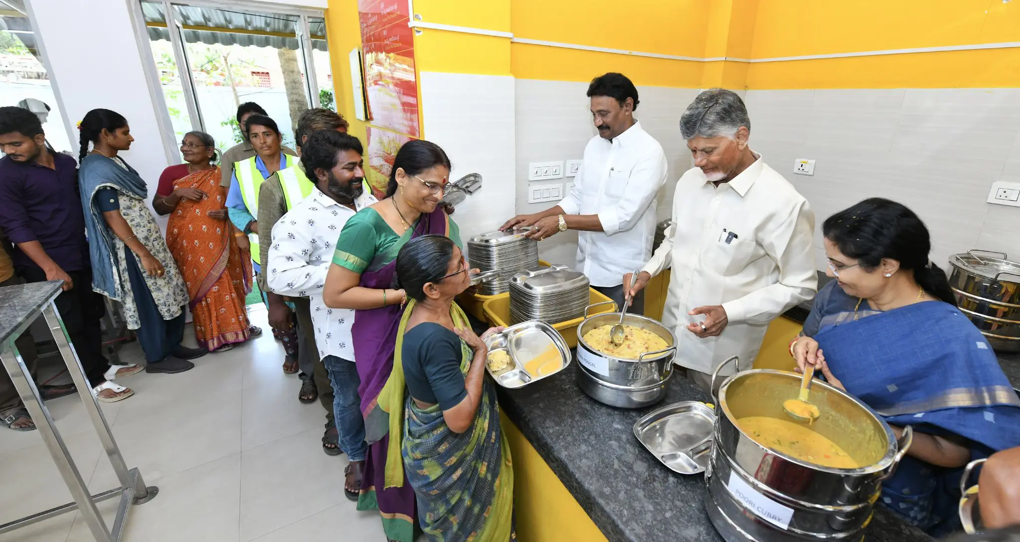 CM Nara Chandrababu Naidu Celebrates Birthday in Anna Canteen
