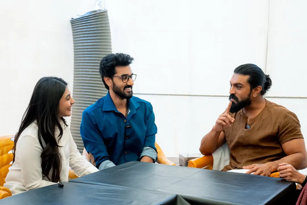 Nayan Sarika Meets Ram Charan
