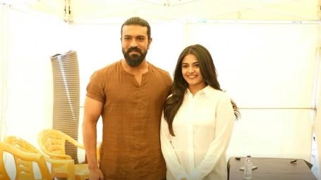 Nayan Sarika Meets Ram Charan