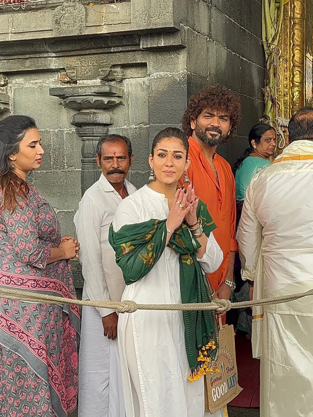 Nayanthara and vignesh shivan at tirumala