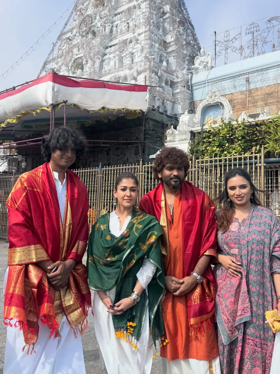 Nayanthara and vignesh shivan at tirumala