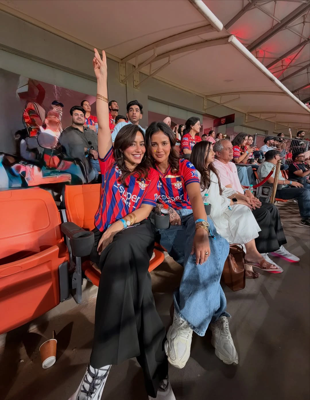 Neha Sharma Supports to Punjab Kings