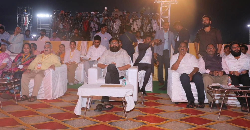 Pawan Kalyan Attends Vizag Andhra University Cultural Fest