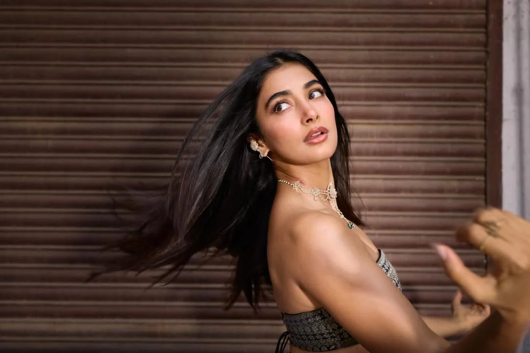 Pooja Hegde Dazzling Poses