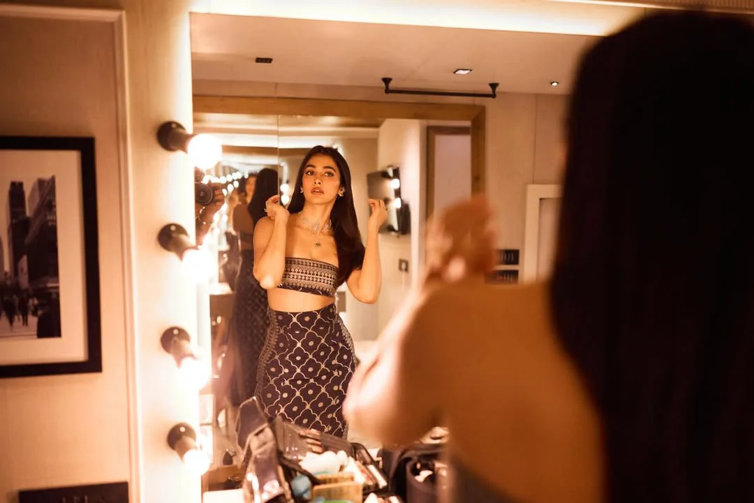 Pooja Hegde Dazzling Poses