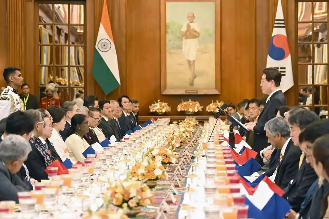 Priyanka Mohan Visits Rashtrapati Bhavan