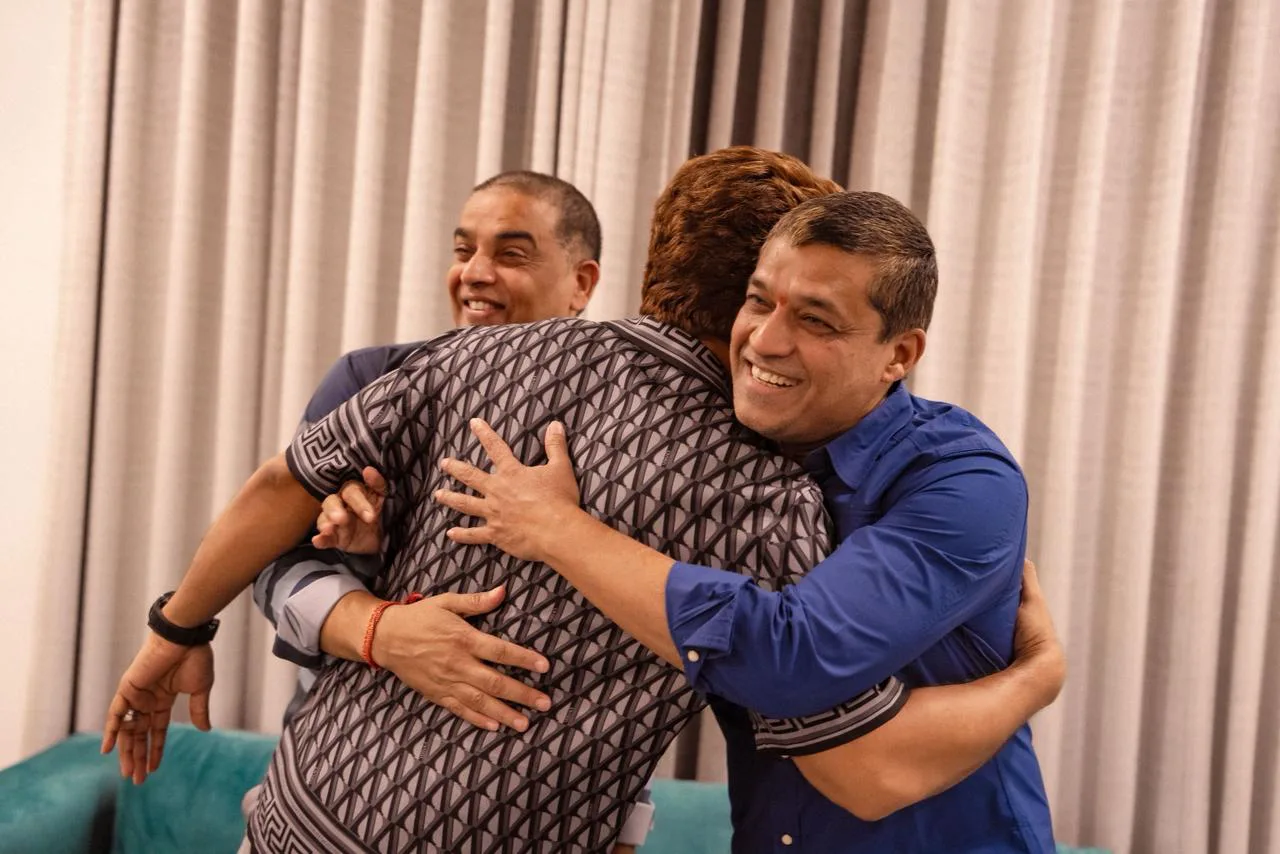 Producer Dil Raju met Allu Arjun and wished him a happy birthday