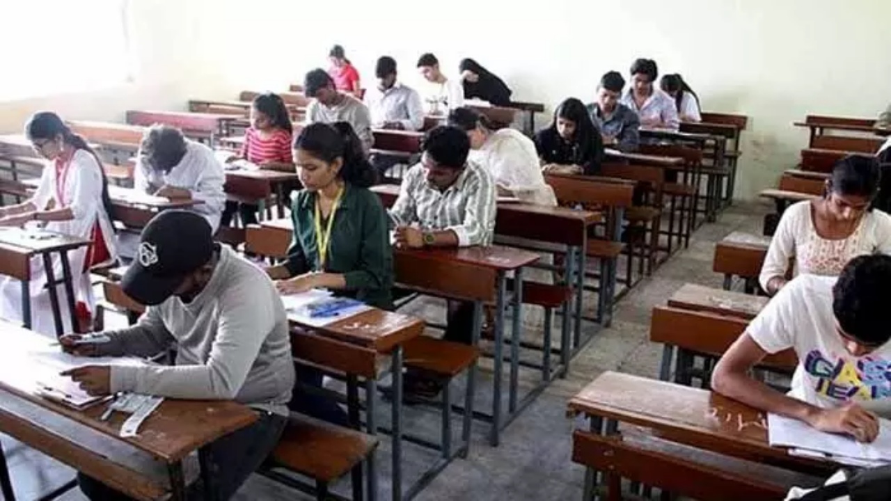 AP 10th Class Results 2026 : పదో తరగతి ఫలితాలపై బిగ్ అప్డేట్.. రిజల్ట్ ఎప్పుడు.. ఎలా చెక్ చేసుకోవాలంటే..
