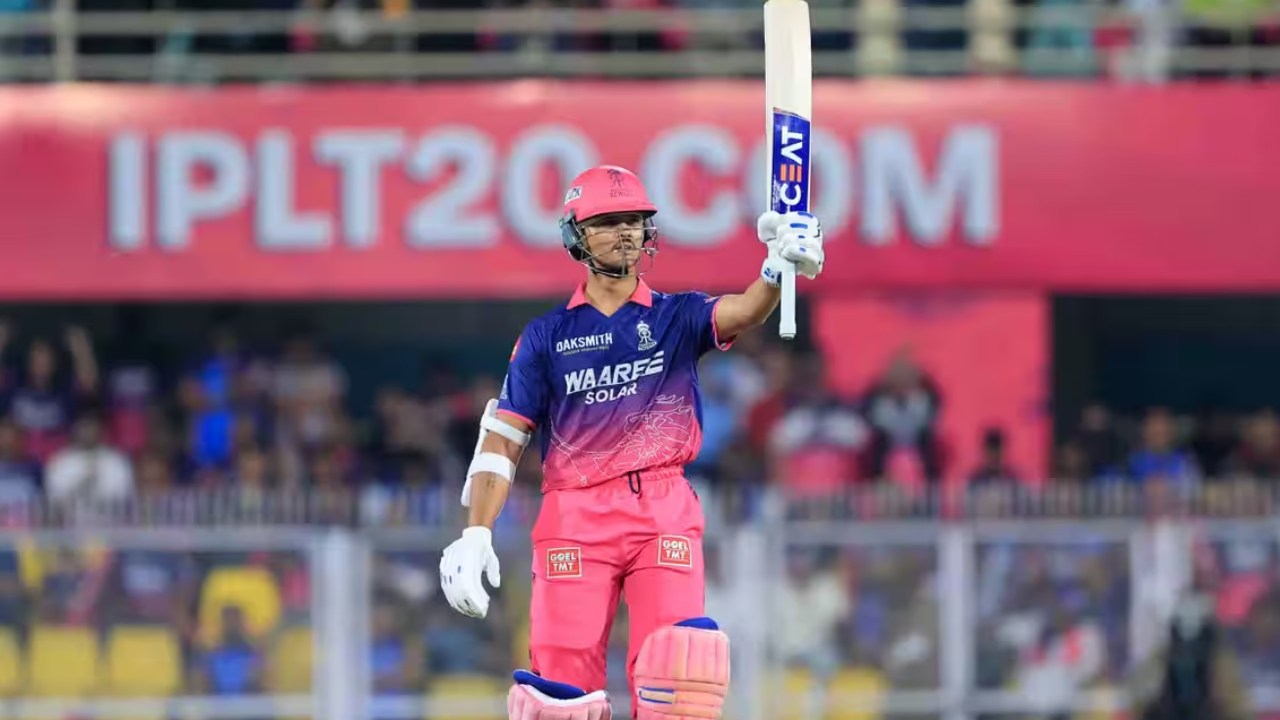 Yashasvi Jaiswal : యశ‌స్వి జైస్వాల్ సిక్స‌ర్ల సెంచ‌రీ.. అరుదైన క్ల‌బ్‌లో చేరిక‌..