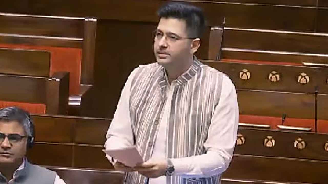 Raghav Chadha: ఎంపీ రాఘవ్ చద్దాకు బిగ్ షాక్ ఇచ్చిన ఆప్.. ఆ బాధ్యతల నుంచి తొలగింపు