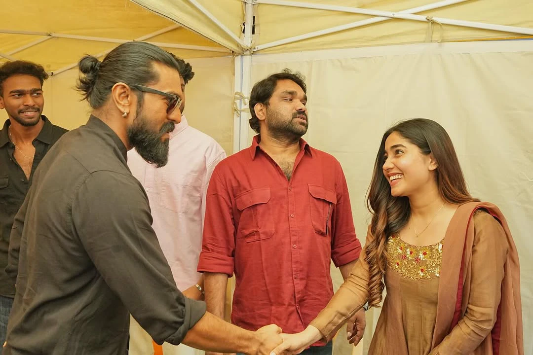 Ram Charan Meets Vaazha 2 Movie Team