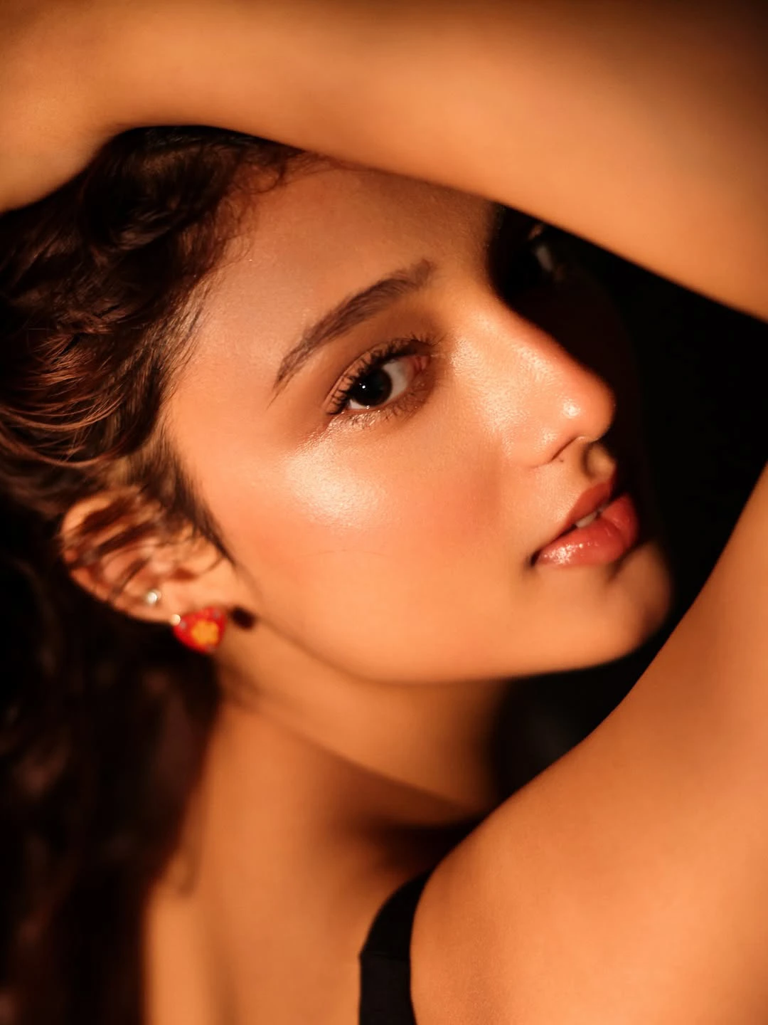 Ritika Nayak Sizzling Poses in Black Outfit