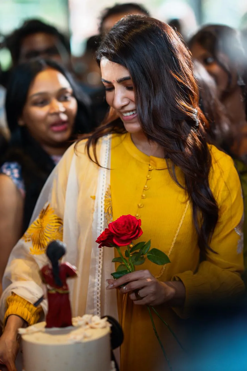 Samantha celebrated her birthday with her fans.