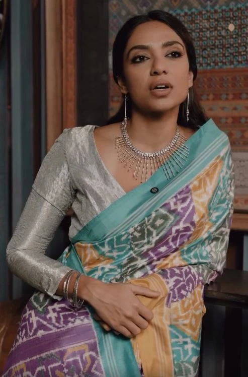 Sobhita Dhulipala Cute Looks in Saree