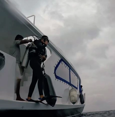 Sobhita Dhulipala Travelling on Sea